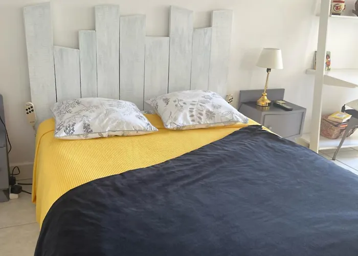 게스트하우스 A Tous Vents La Roche-Chalais